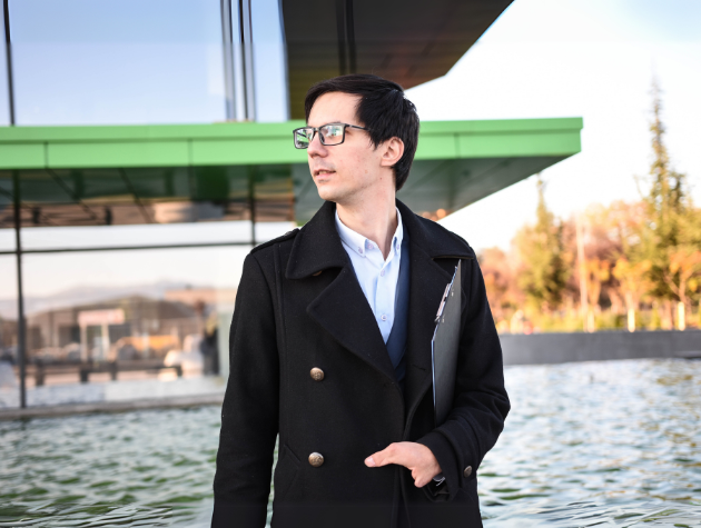 career-resilience-in-house-lawyers In-house lawyer confidently navigating career paths, symbolizing adaptability and resilience in uncertain times