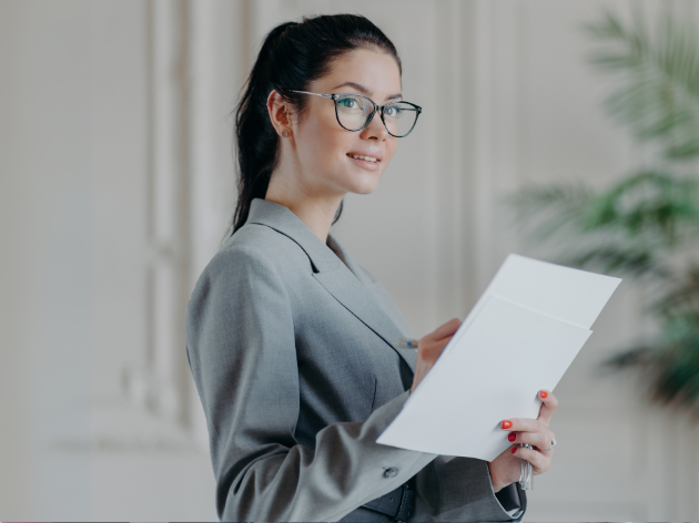 woman thinking about how to become a General Counsel